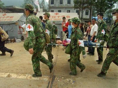 大愛無疆 機(jī)械系教師郭建輝的汶川地震志愿服務(wù)紀(jì)實(shí)